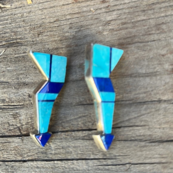 Vintage Turquoise and Lapis inlaid Navajo Broken Arrow Earrings - Picture 14 of 16